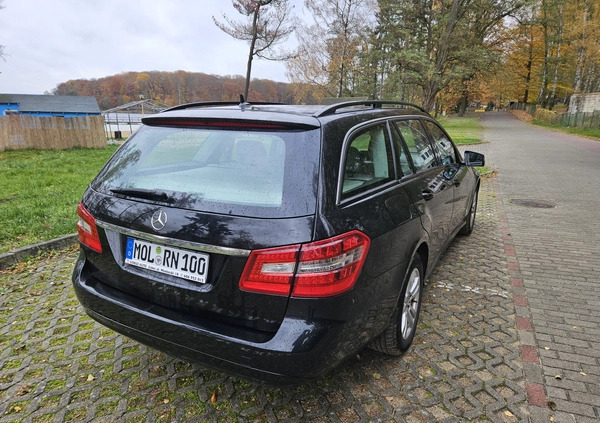 Mercedes-Benz Klasa E cena 49900 przebieg: 278000, rok produkcji 2010 z Łobez małe 379